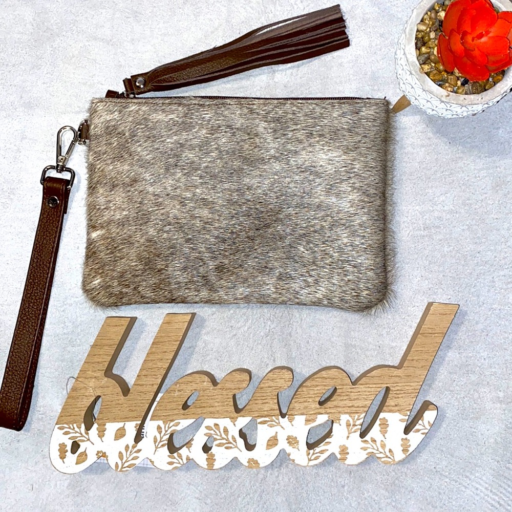 New Handmade 100% Real Cowhide Hair On Wristlet Handbag ~ Gray & White#8330